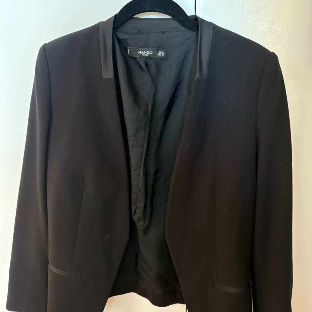 Mango Basics - Women’s Cropped Black Blazer (Size XS)